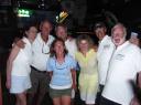 die mannschaft beim abschiedsdrink